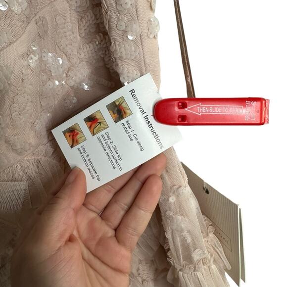 Mac Duggal 9162 Sequin Scallop Ruffle Tier Gown - Picture 10 of 11